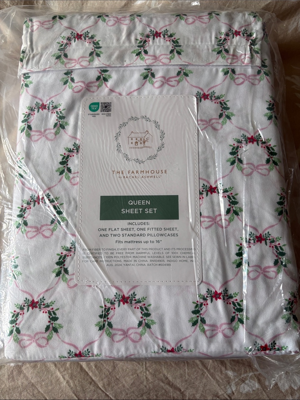 The Farmhouse Queen Sheet Set in White with Pink & Green Wreath Print